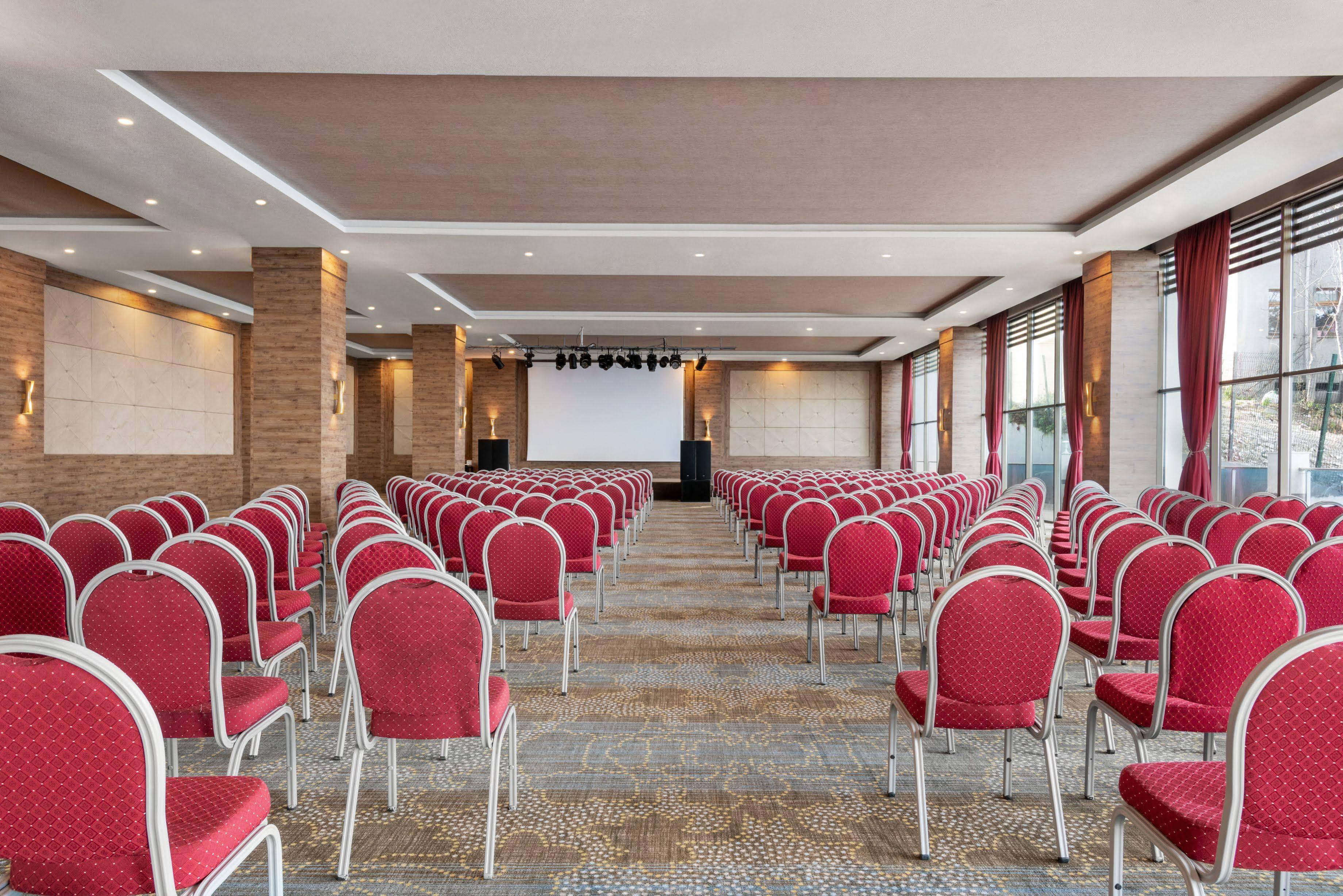 Ramada Resort By Wyndham Unye Exterior photo
