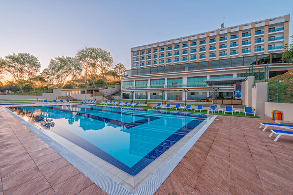 Ramada Resort By Wyndham Unye Exterior photo